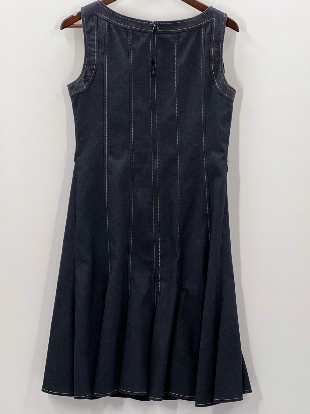 408 Sandra Darren Navy Sleeveless Flared Panel Dress - Picture 2 of 6